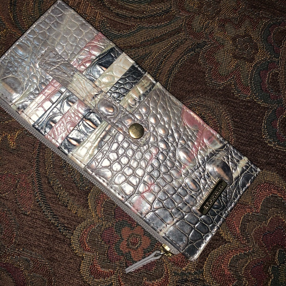Brahmin wallet